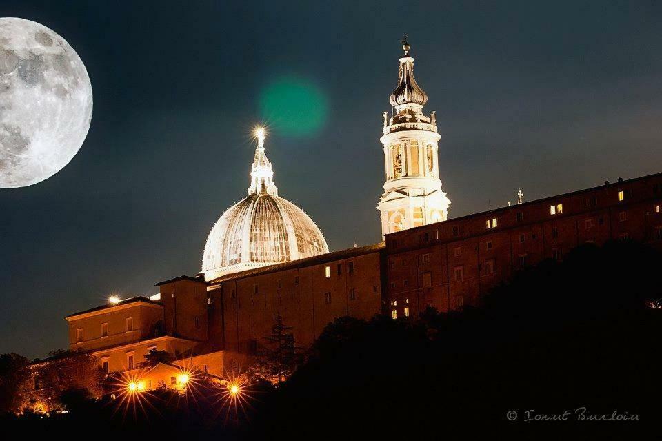 A Casa Di Nonna Loreto Exterior foto