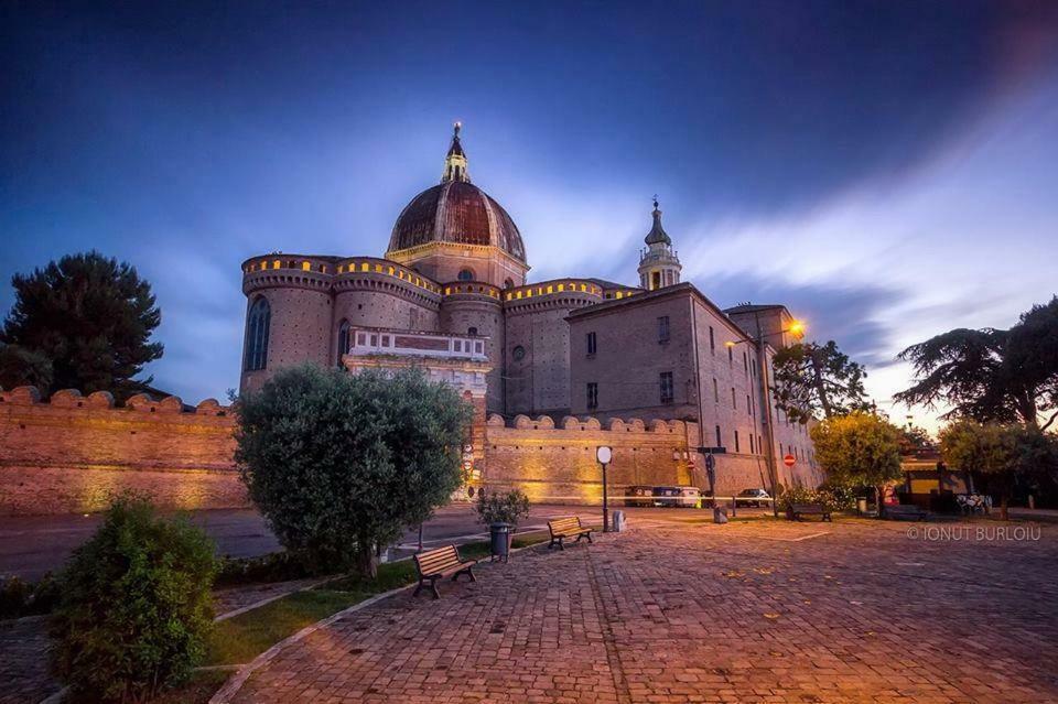 A Casa Di Nonna Loreto Exterior foto